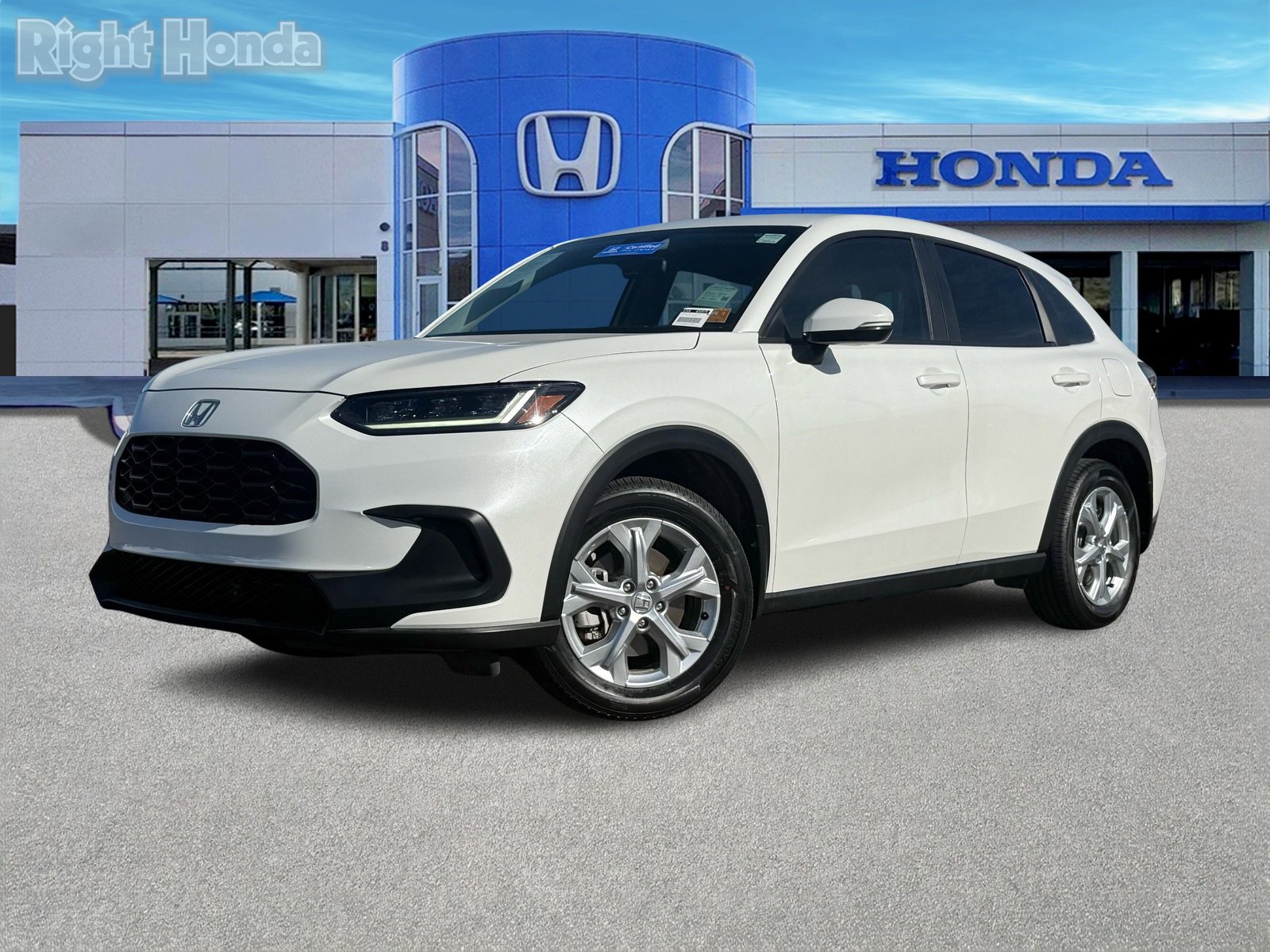 Used 2023 Honda HR-V LX image 2