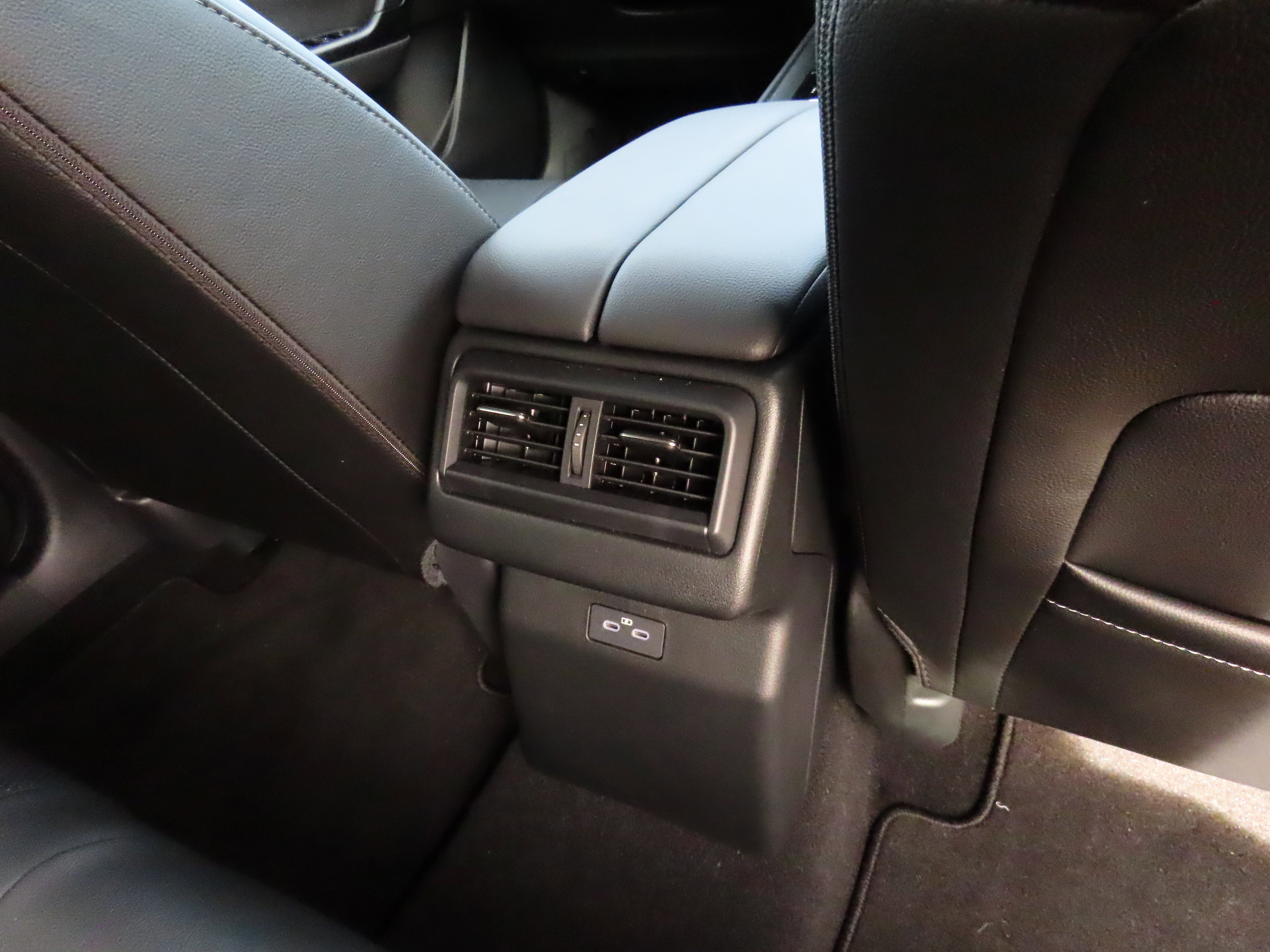 Used 2025 MAZDA CX-50 2.5 Hybrid w/ Premium Plus Pkg image 14