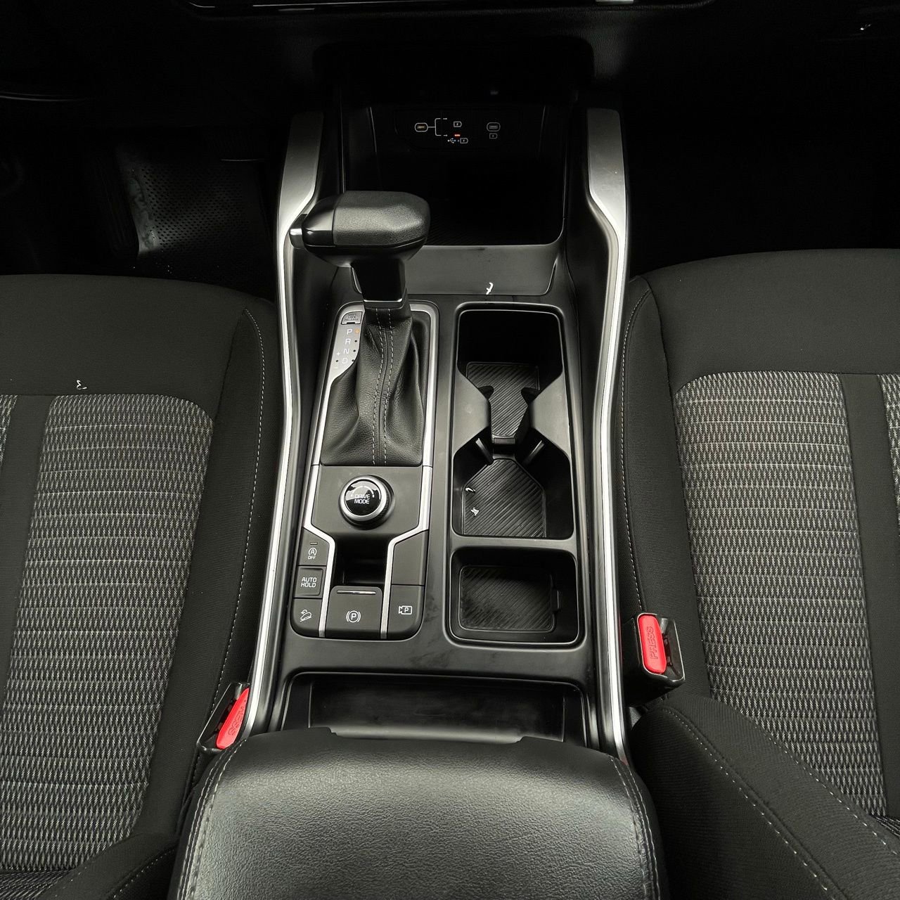 Used 2025 Kia Sorento LX image 19