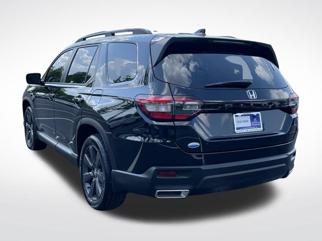 Certified 2025 Honda Pilot Sport image 4