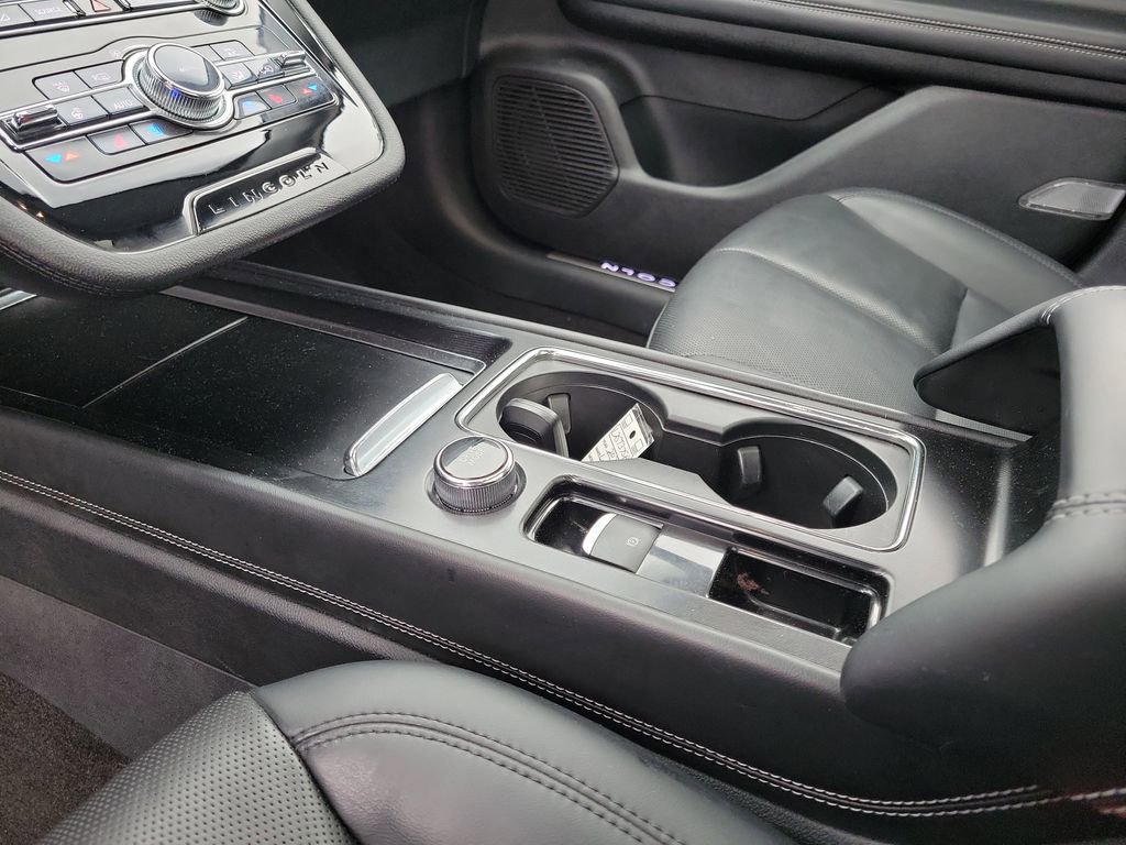 Certified 2022 Lincoln Corsair AWD w/ Premium Package image 29