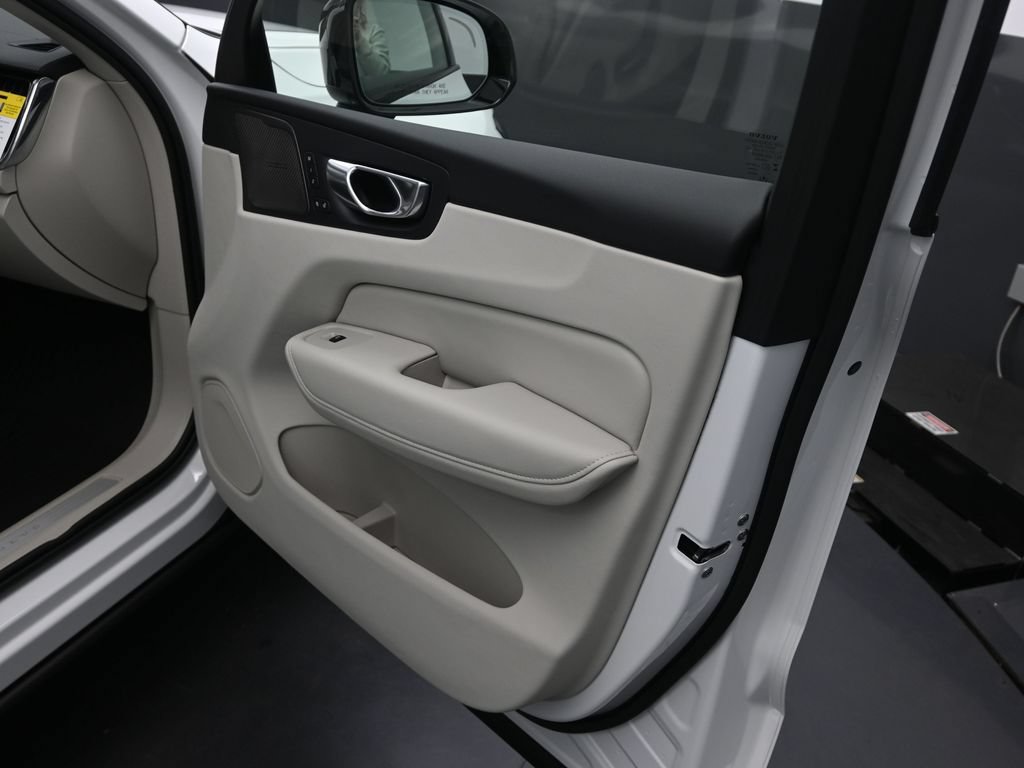 New 2026 Volvo XC60 T8 Ultra w/ Climate Package PRO AWD/4WD image 27