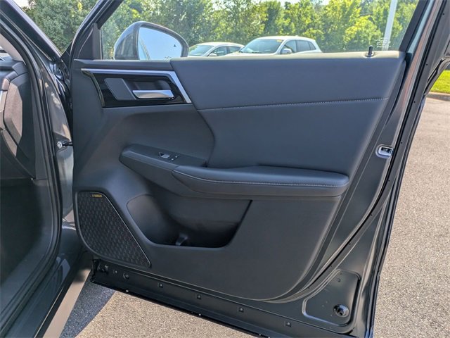 New 2025 Mitsubishi Outlander SE image 29
