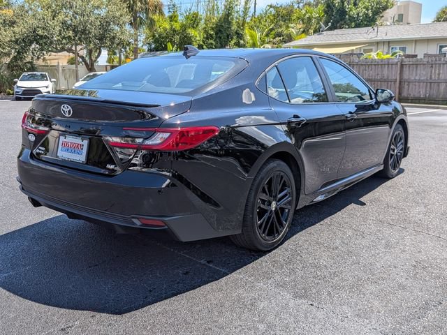 Used 2026 Toyota Camry SE AWD/4WD image 3