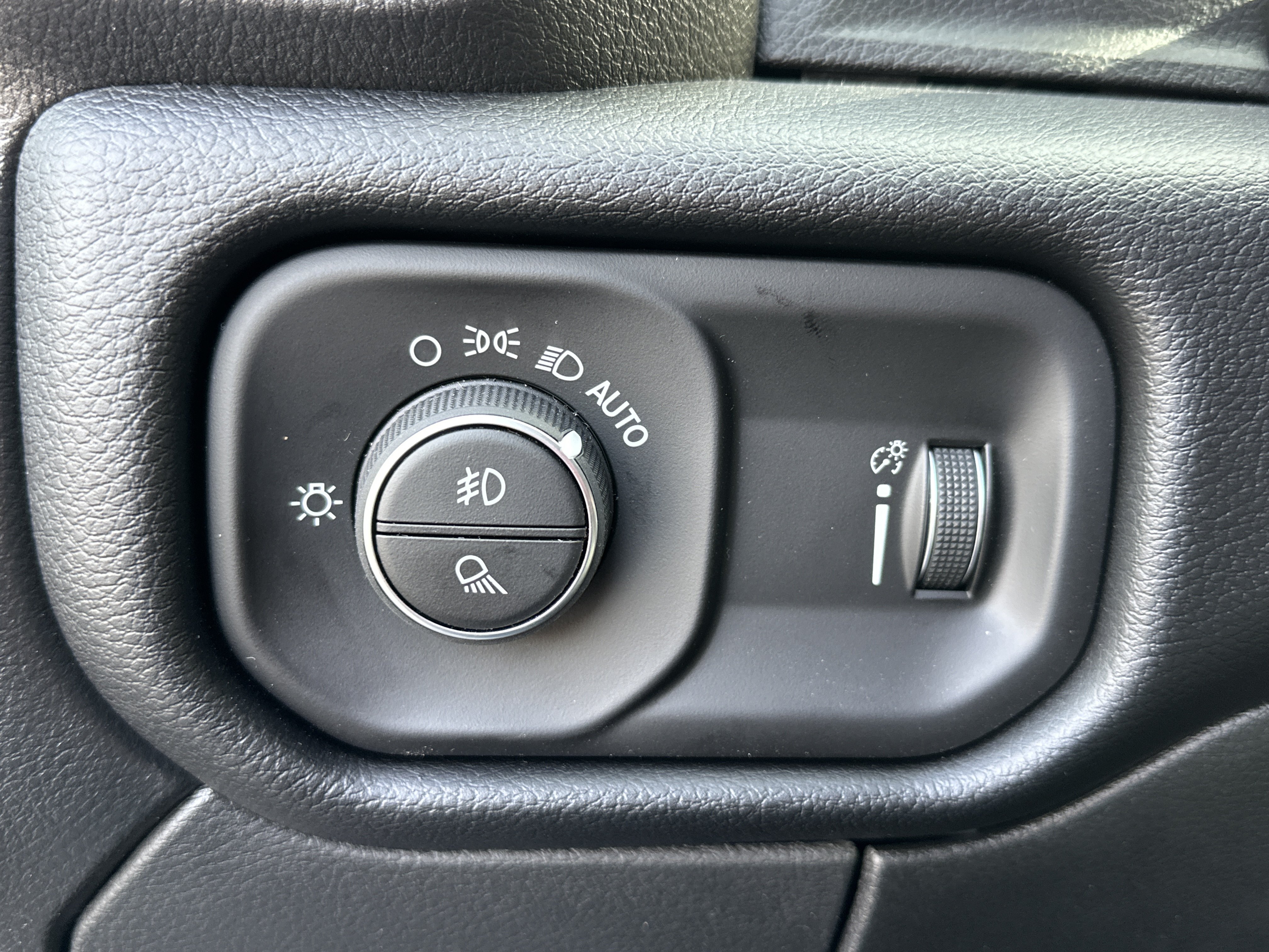 New 2026 RAM 2500 Big Horn AWD/4WD image 11