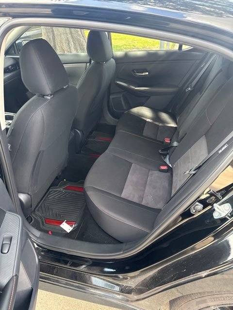 Used 2025 Nissan Sentra SR w/ Midnight Edition FWD image 3