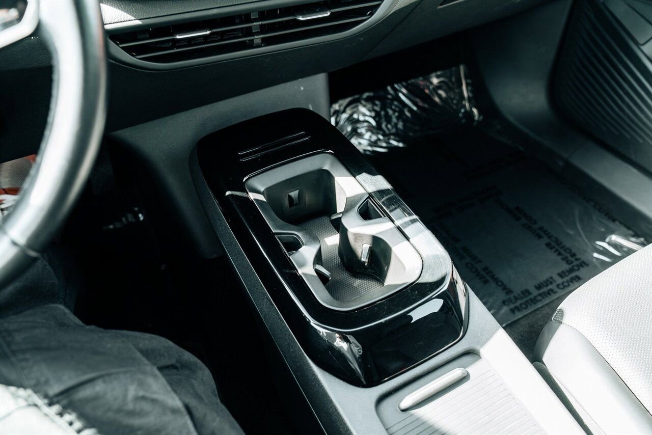 Used 2021 Volkswagen ID.4 Pro S w/ ID.4 Protection Package image 31