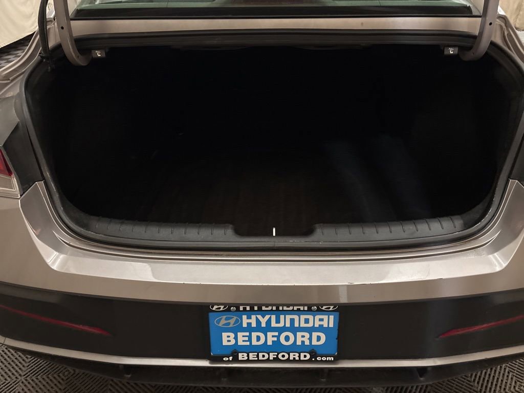 Used 2024 Hyundai Elantra SEL FWD image 20