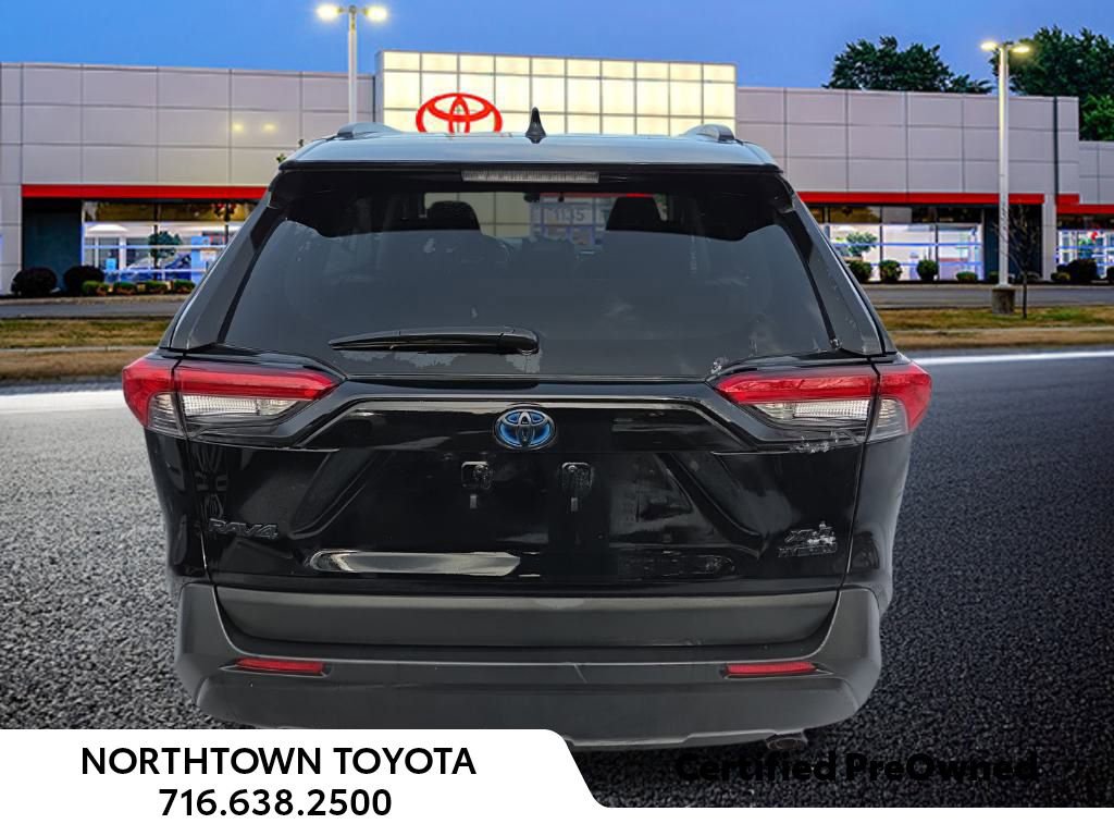 Used 2022 Toyota RAV4 XLE image 7