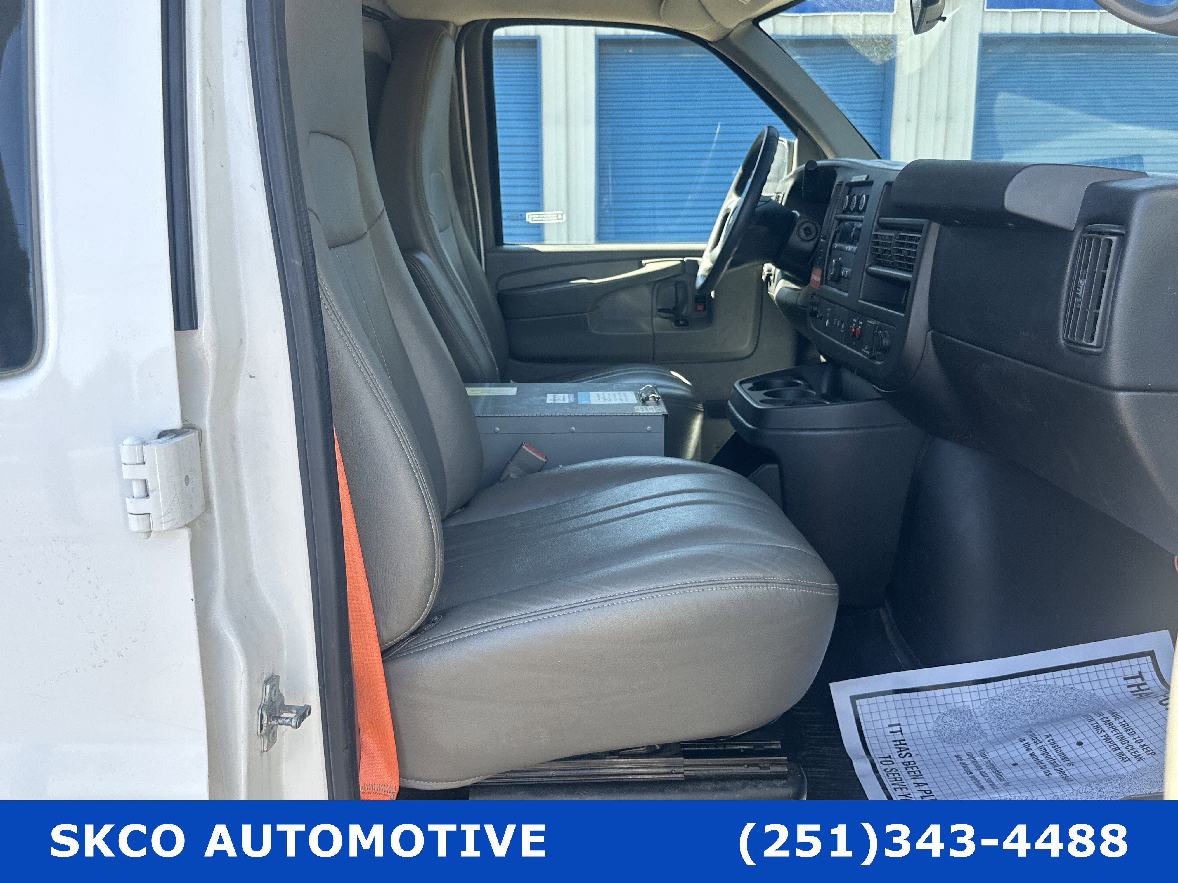 Used 2015 Chevrolet Express 2500 image 12