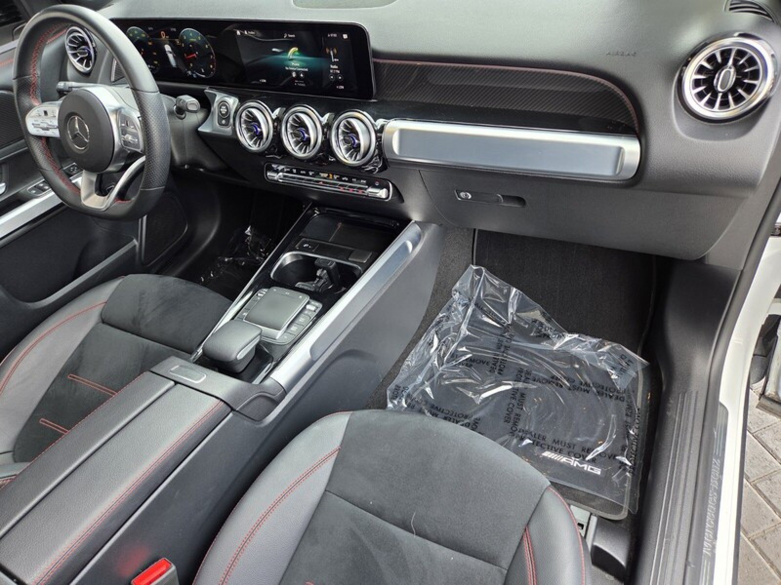 Certified 2022 Mercedes-Benz GLB 250 4MATIC image 20
