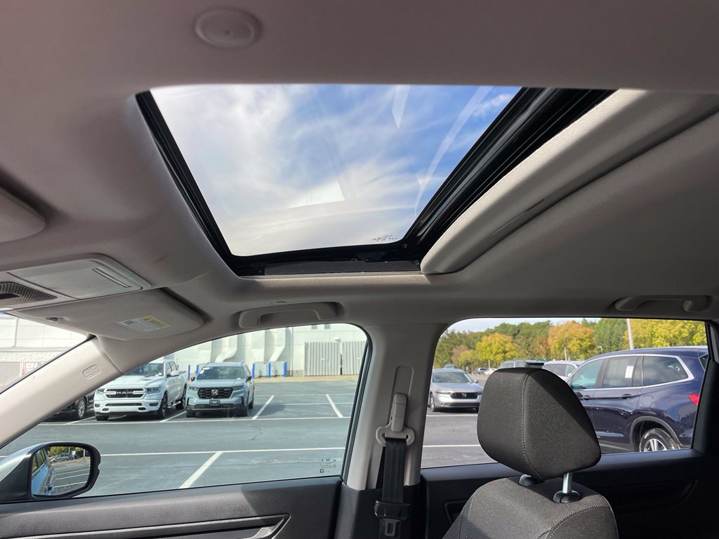 Certified 2025 Honda CR-V EX image 28