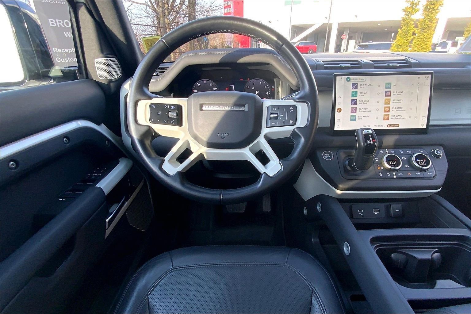 Used 2024 Land Rover Defender 130 S image 5