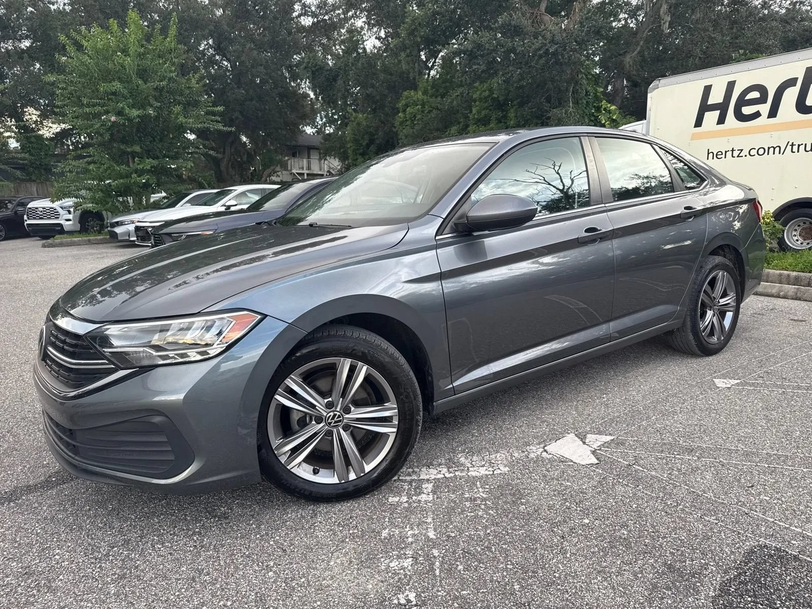 Used 2022 Volkswagen Jetta SE FWD image 4