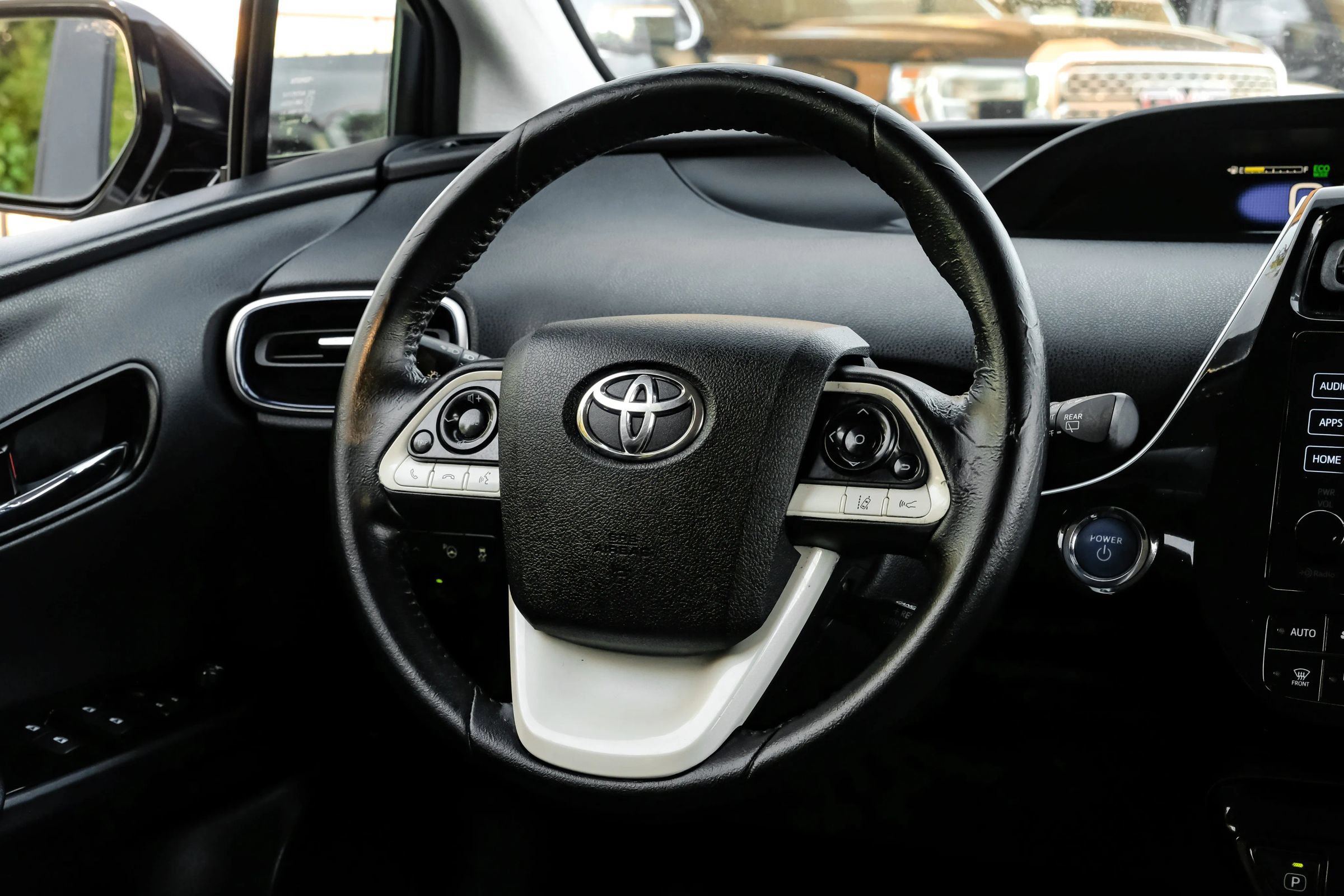 Used 2016 Toyota Prius Four Touring w/ Premium Convenience Package FWD image 18