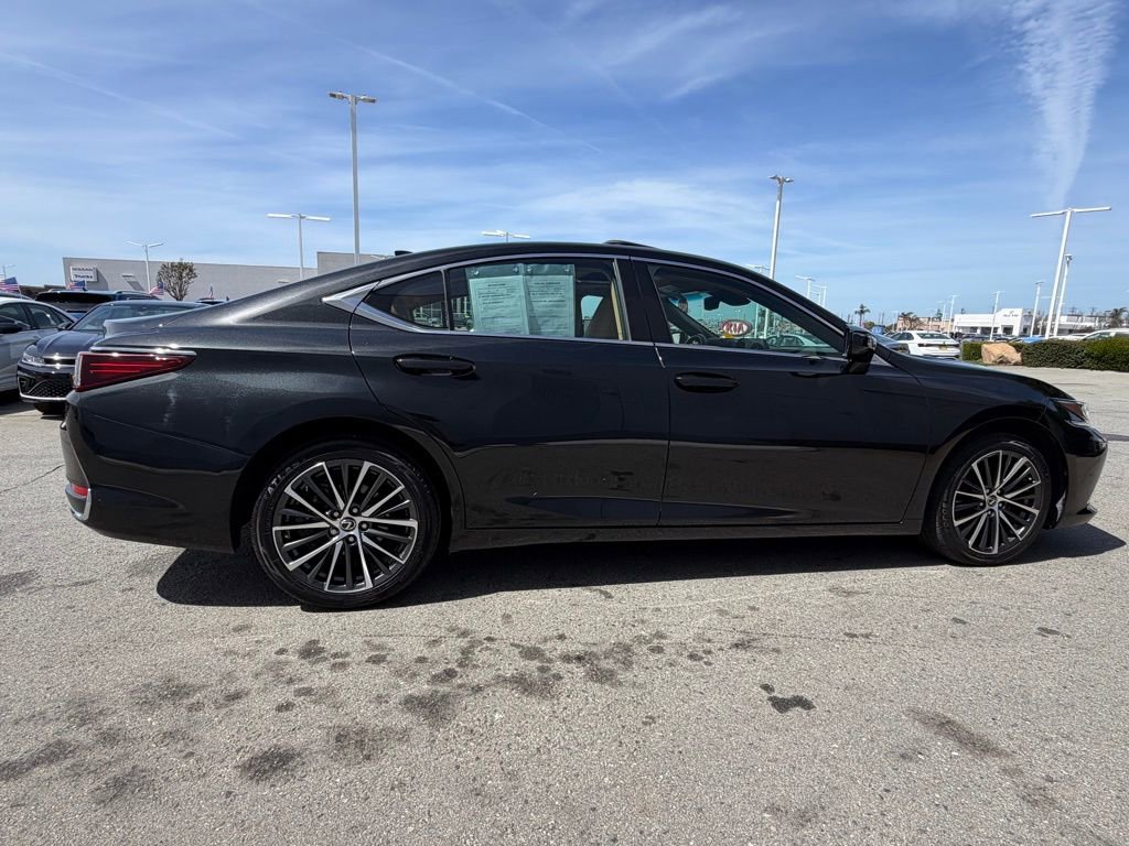 Used 2023 Lexus ES 250 w/ Premium Package image 7