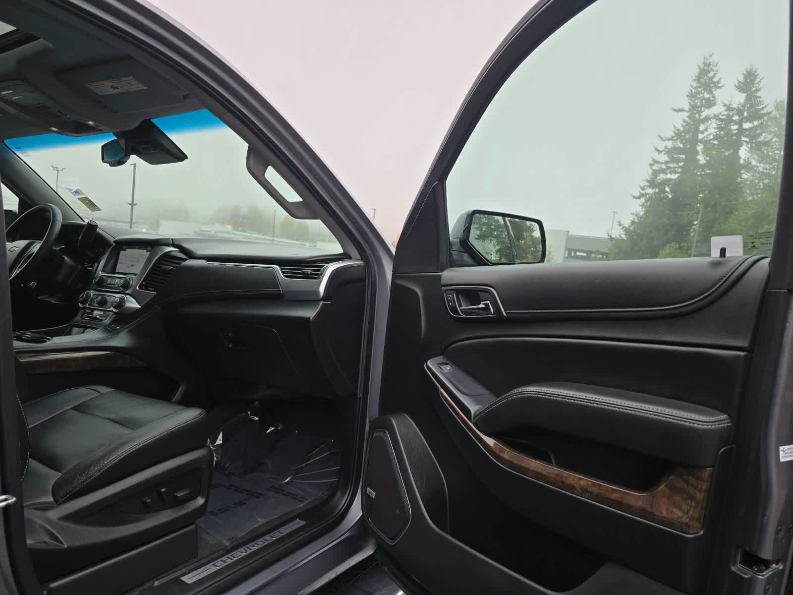 Used 2019 Chevrolet Tahoe LT w/ LT Signature Package AWD/4WD image 30