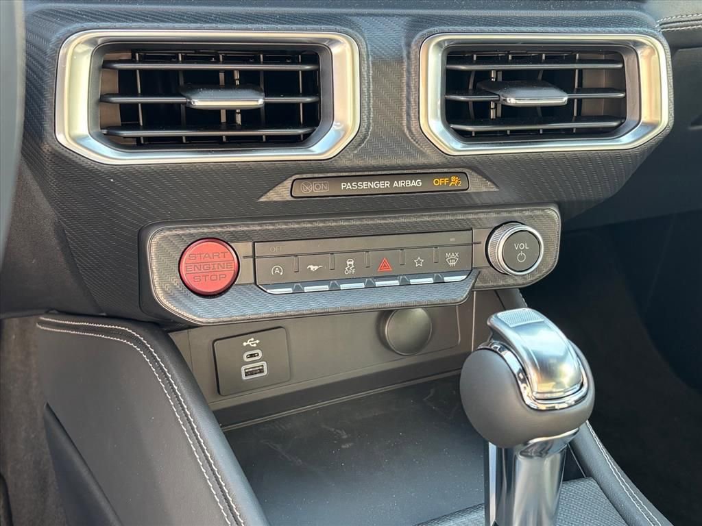 Used 2025 Ford Mustang GT Premium image 17