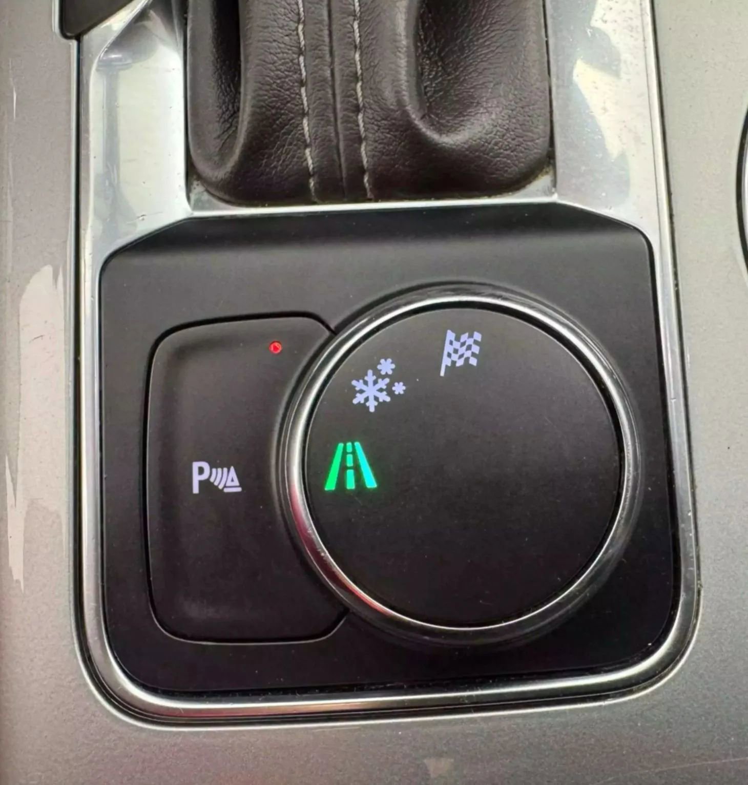 Used 2020 Chevrolet Blazer LT FWD image 26