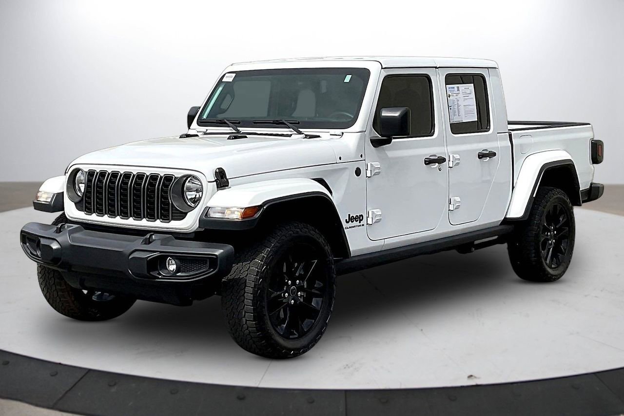 Certified 2025 Jeep Gladiator Sport image 4