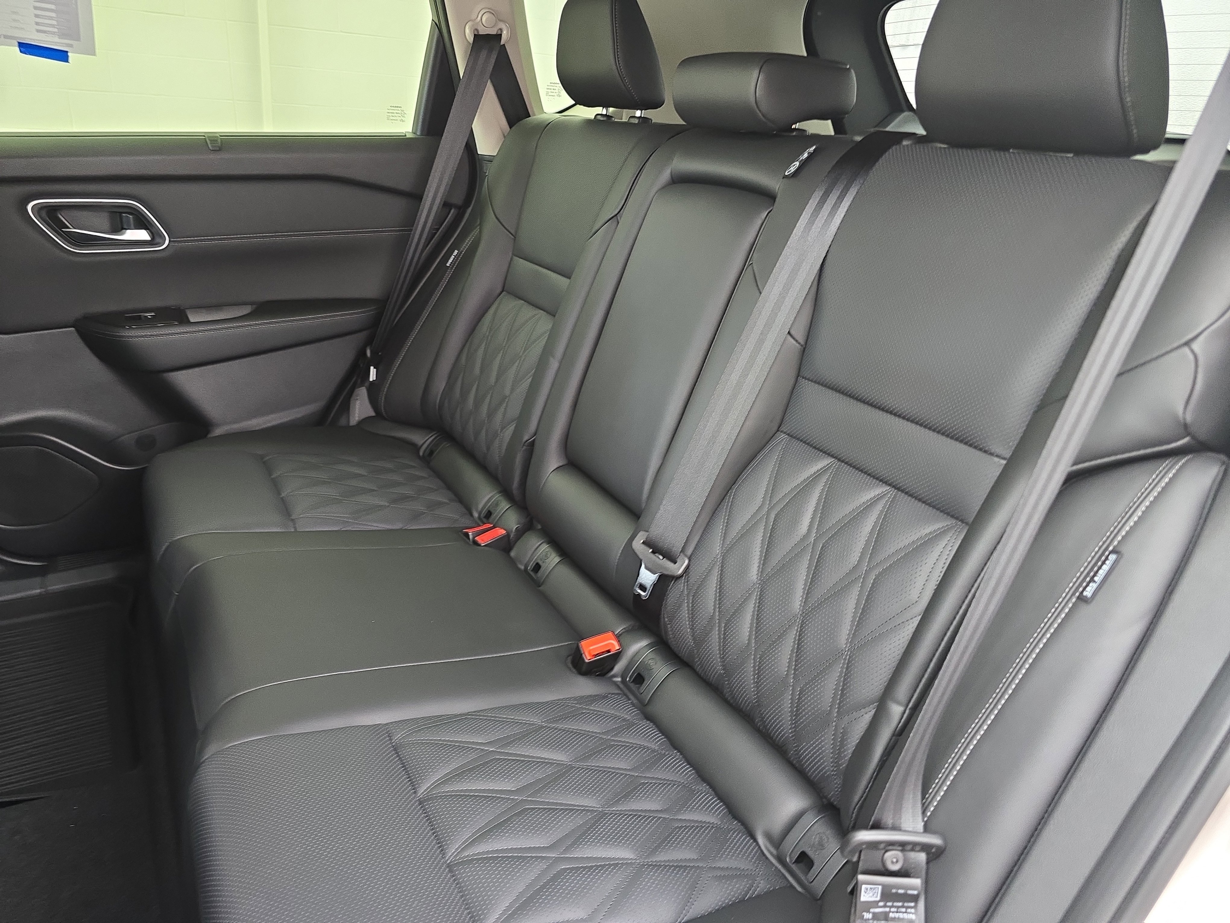 New 2026 Nissan Rogue Platinum image 14