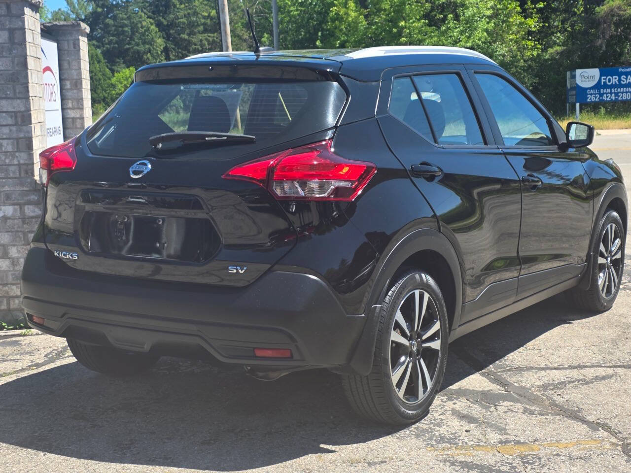 Used 2019 Nissan Kicks SV FWD image 6