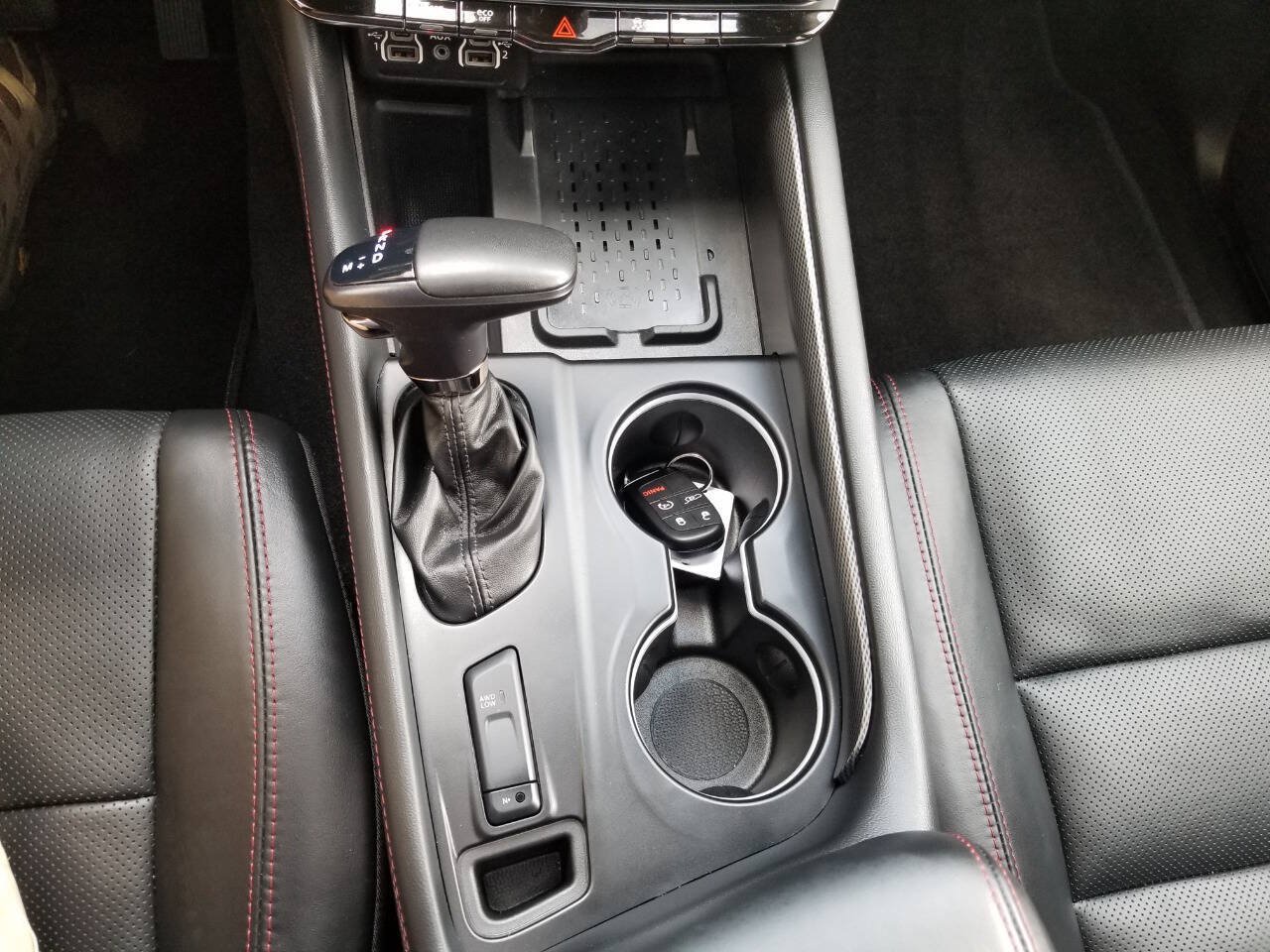 Certified 2025 Dodge Durango R/T w/ Blacktop Package AWD/4WD image 29