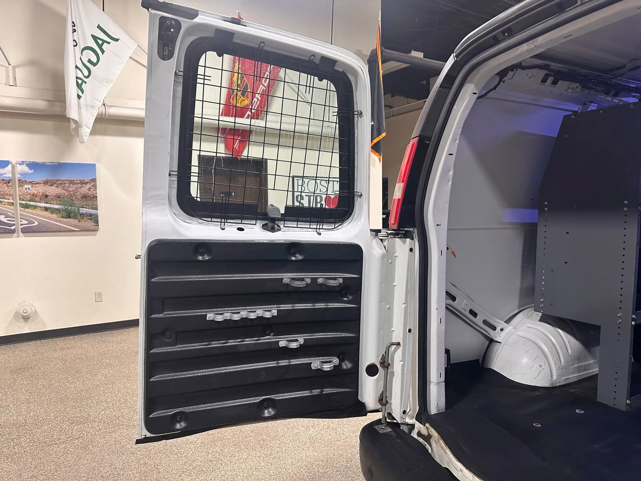 Used 2013 GMC Savana 1500 AWD image 21