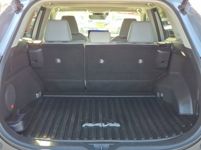 Used 2023 Toyota RAV4 Limited image 5