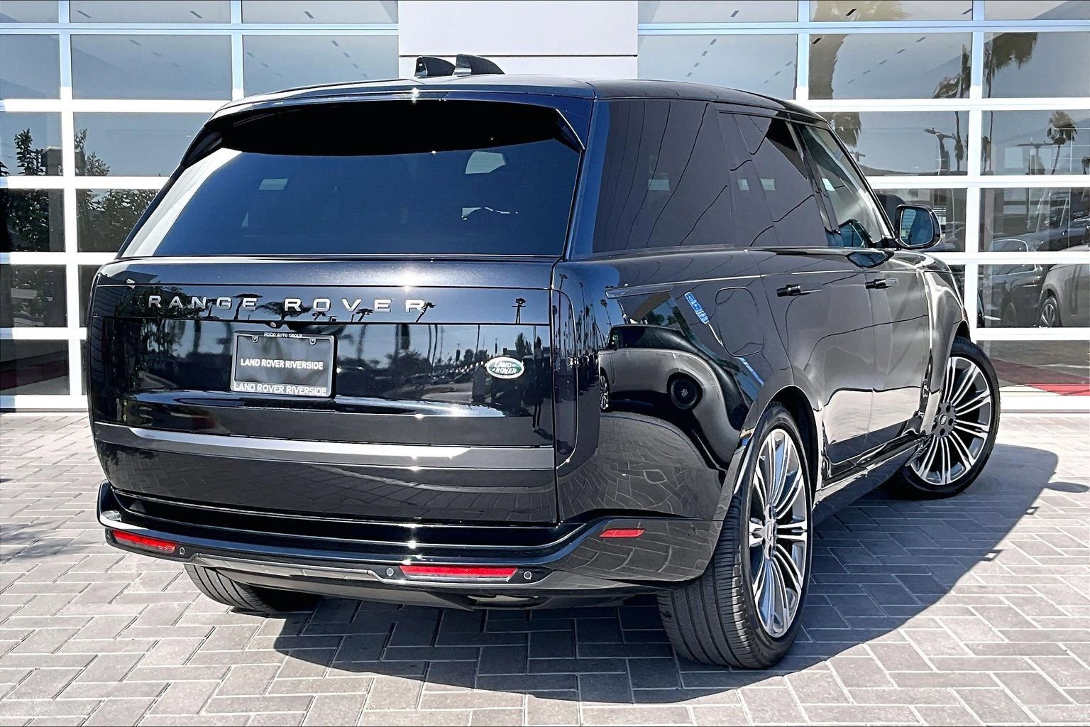 Used 2023 Land Rover Range Rover SE AWD/4WD image 12