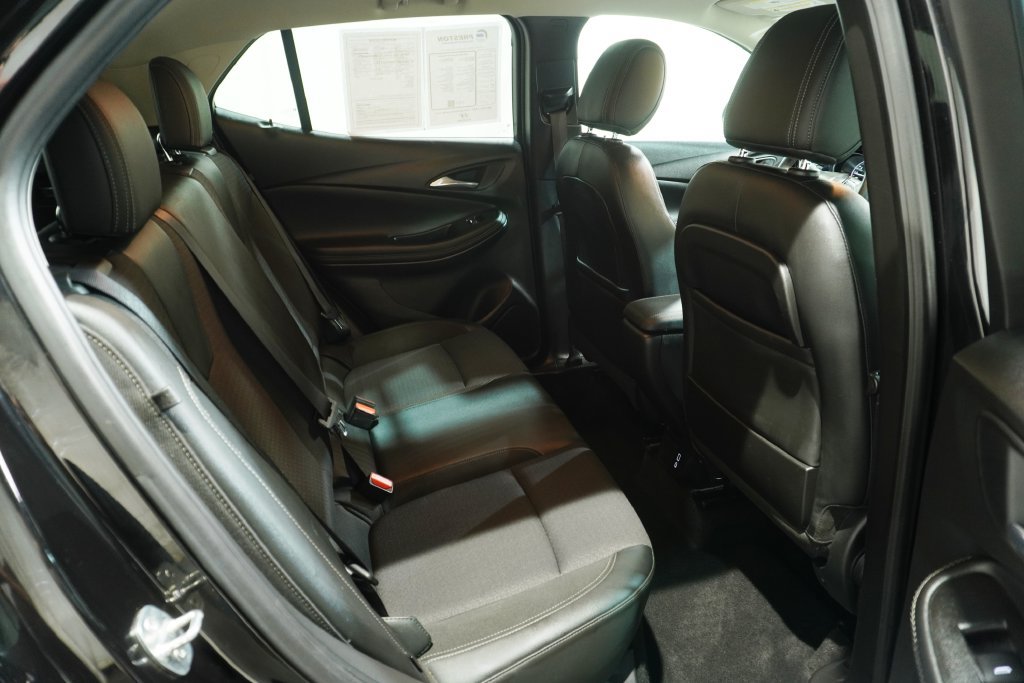 Used 2021 Buick Encore GX Preferred w/ Cold Weather Comfort Package FWD image 13
