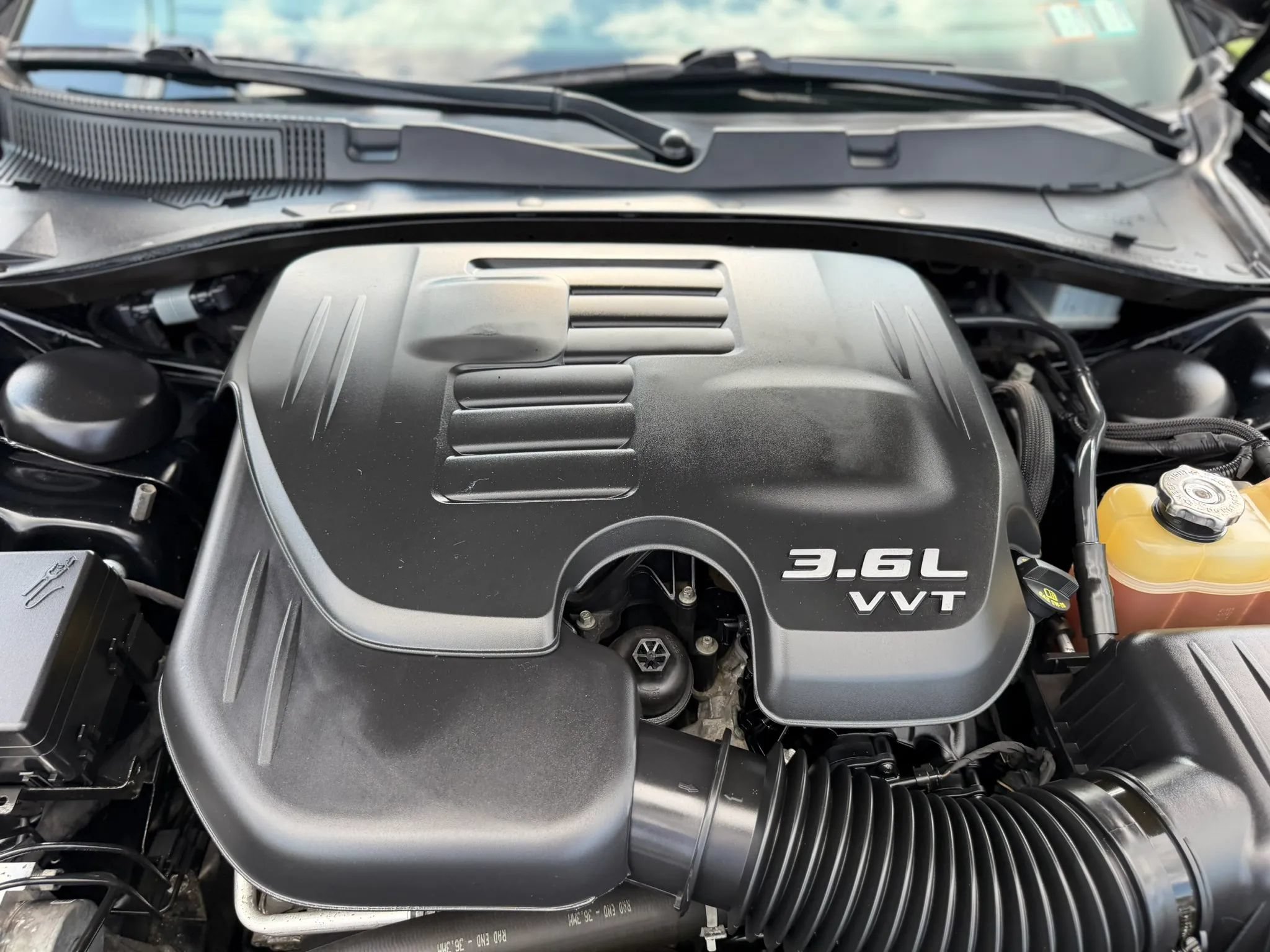 Used 2019 Dodge Charger SXT AWD/4WD image 48
