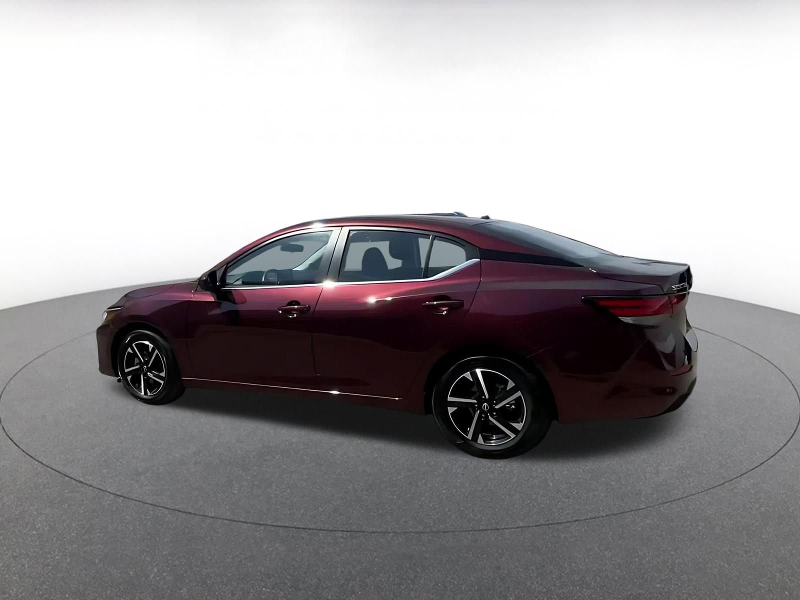 Used 2025 Nissan Sentra SV image 9