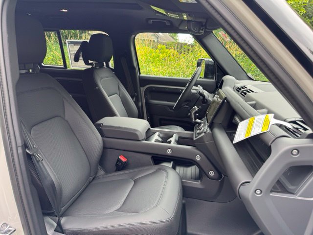 New 2026 Land Rover Defender 110 S AWD/4WD image 20