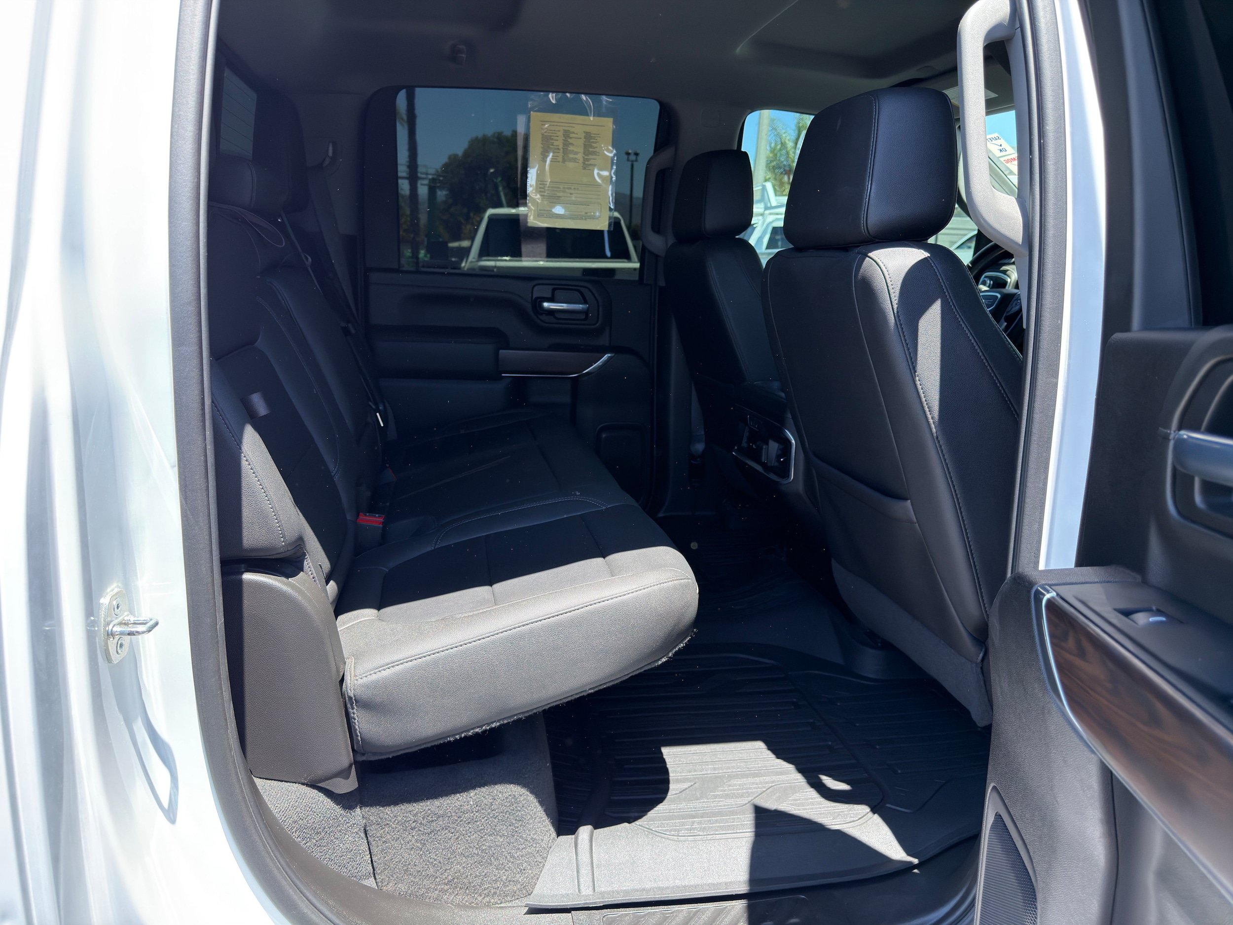 Used 2023 GMC Sierra 2500 SLT w/ SLT Preferred Package AWD/4WD image 12