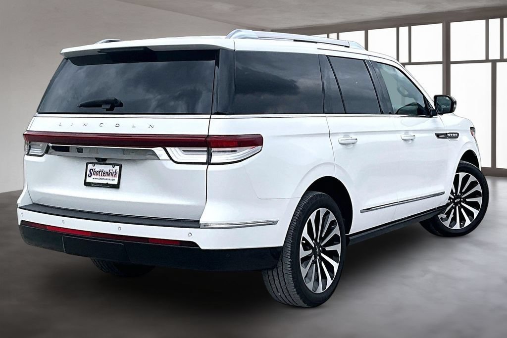 Used 2022 Lincoln Navigator Reserve AWD/4WD image 6