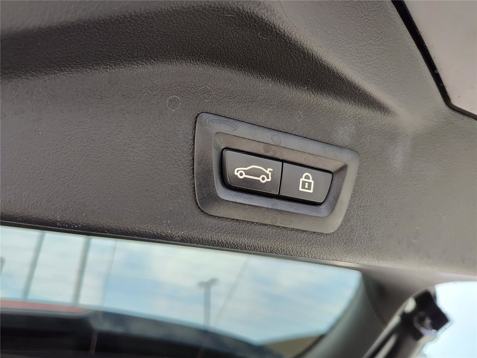 Used 2019 BMW X5 xDrive40i w/ Premium Package 2 image 9