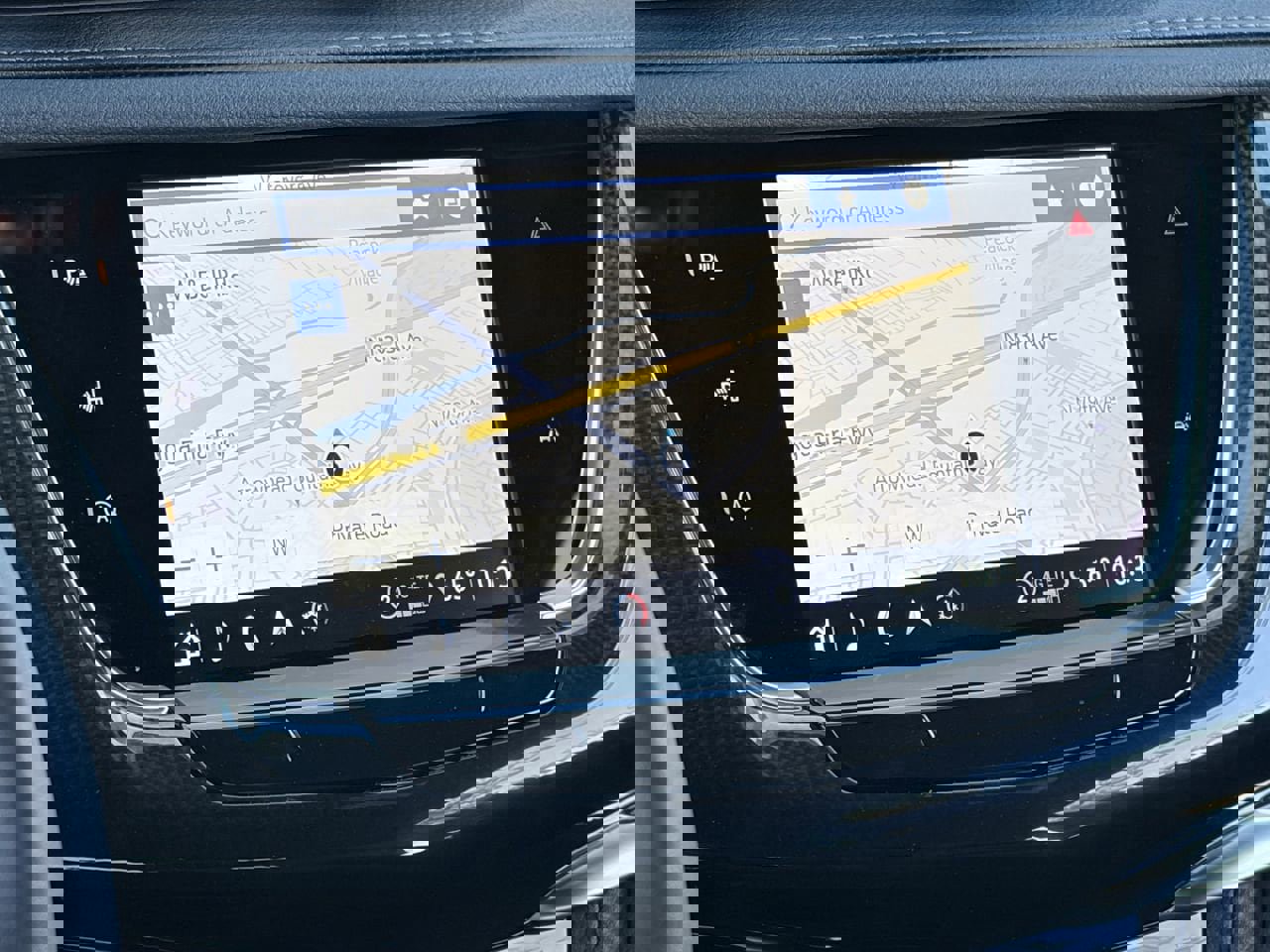 Certified 2025 Cadillac XT6 Sport w/ Technology Package image 28