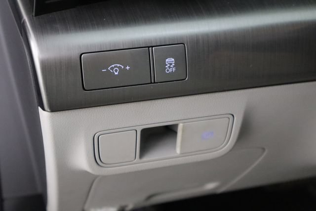 Used 2024 Hyundai Kona SE FWD image 22