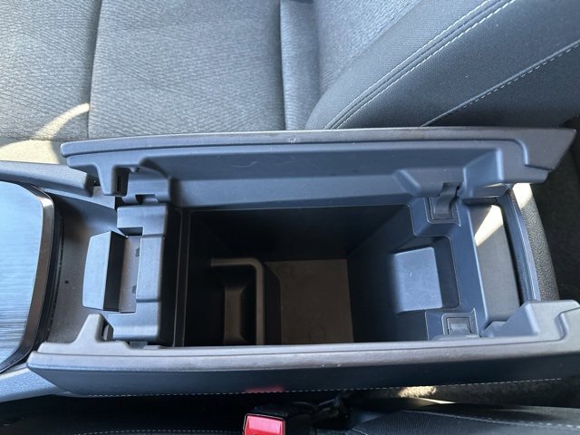 Used 2025 Nissan Rogue SV image 27