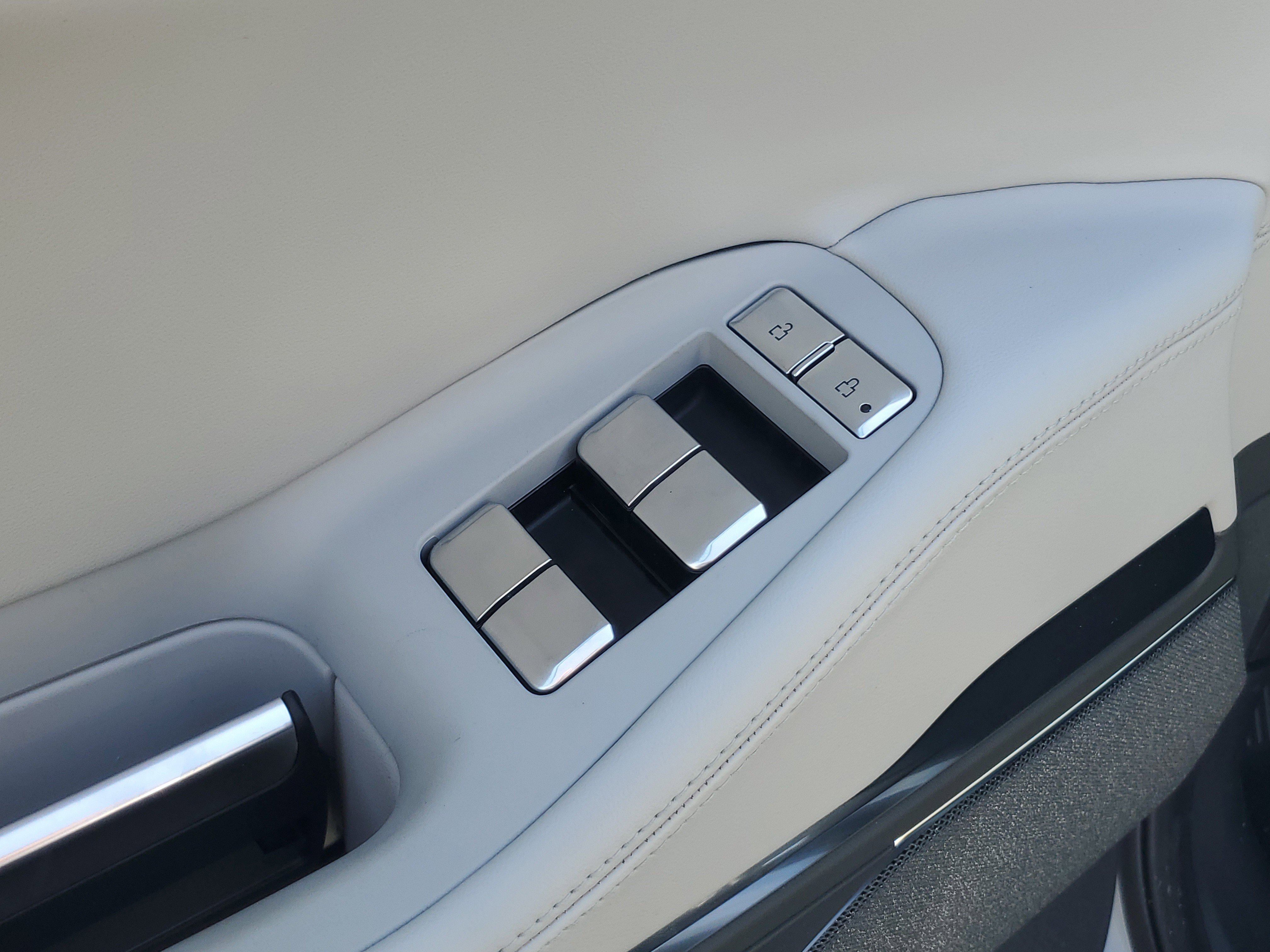 New 2026 Lincoln Navigator Reserve AWD/4WD image 10