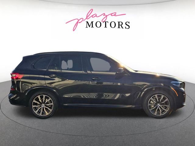 Used 2022 BMW X5 xDrive40i w/ M Sport Package AWD/4WD image 4
