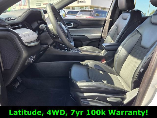 Used 2024 Jeep Compass Latitude image 10