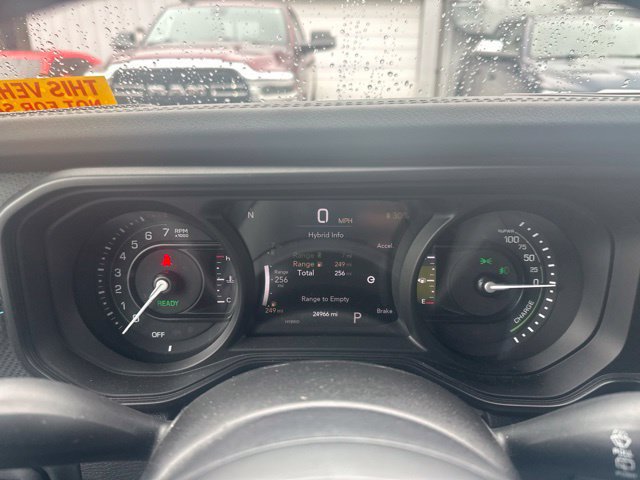 Used 2024 Jeep Wrangler Unlimited Rubicon 4xe w/ Technology Group AWD/4WD image 11