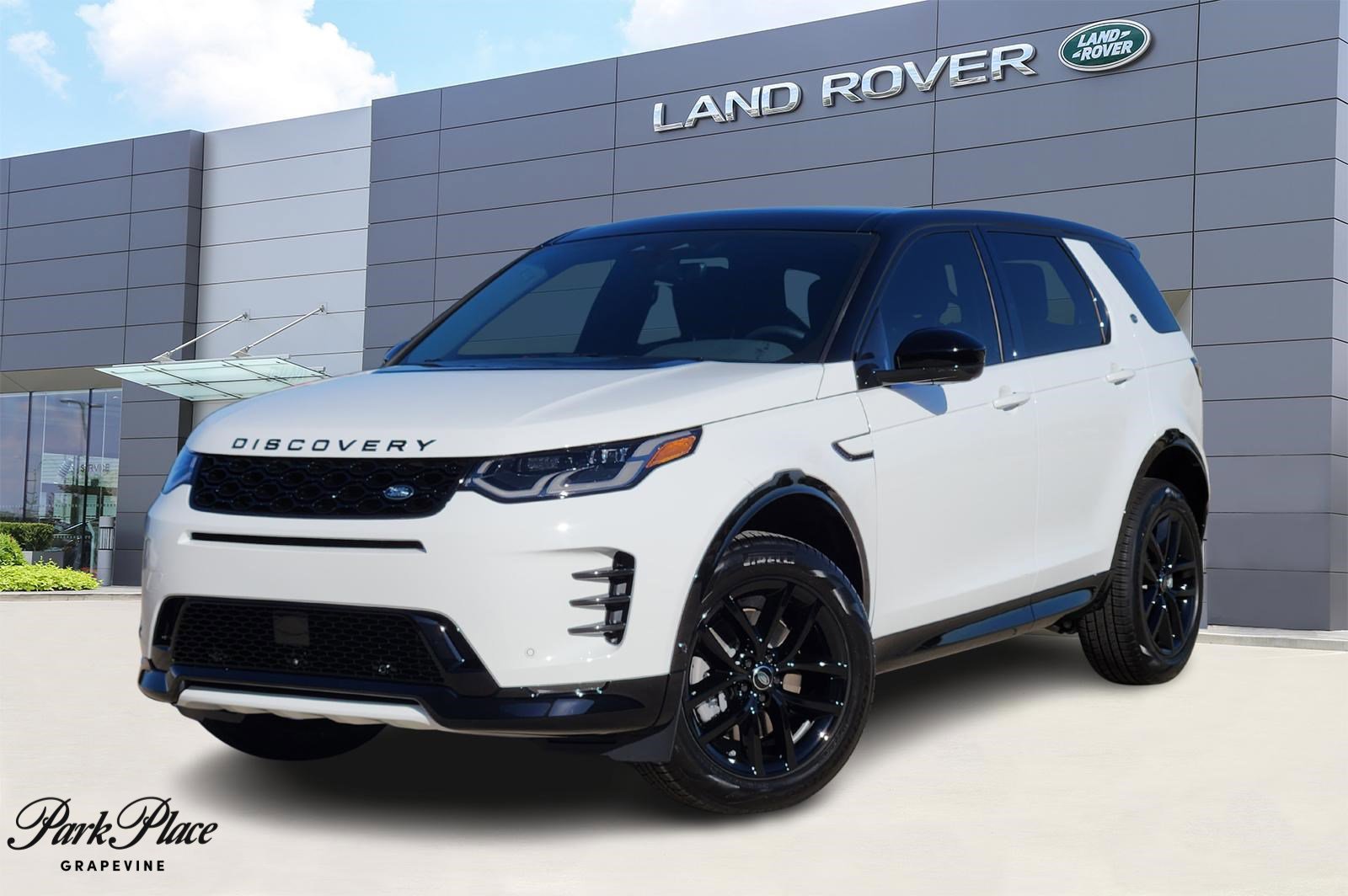 New 2025 Land Rover Discovery Sport Dynamic SE image 1