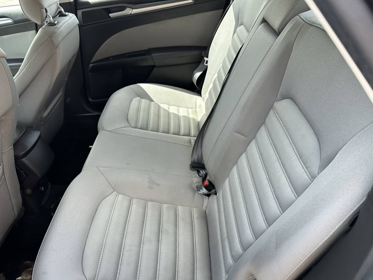 Used 2014 Ford Fusion S FWD image 12