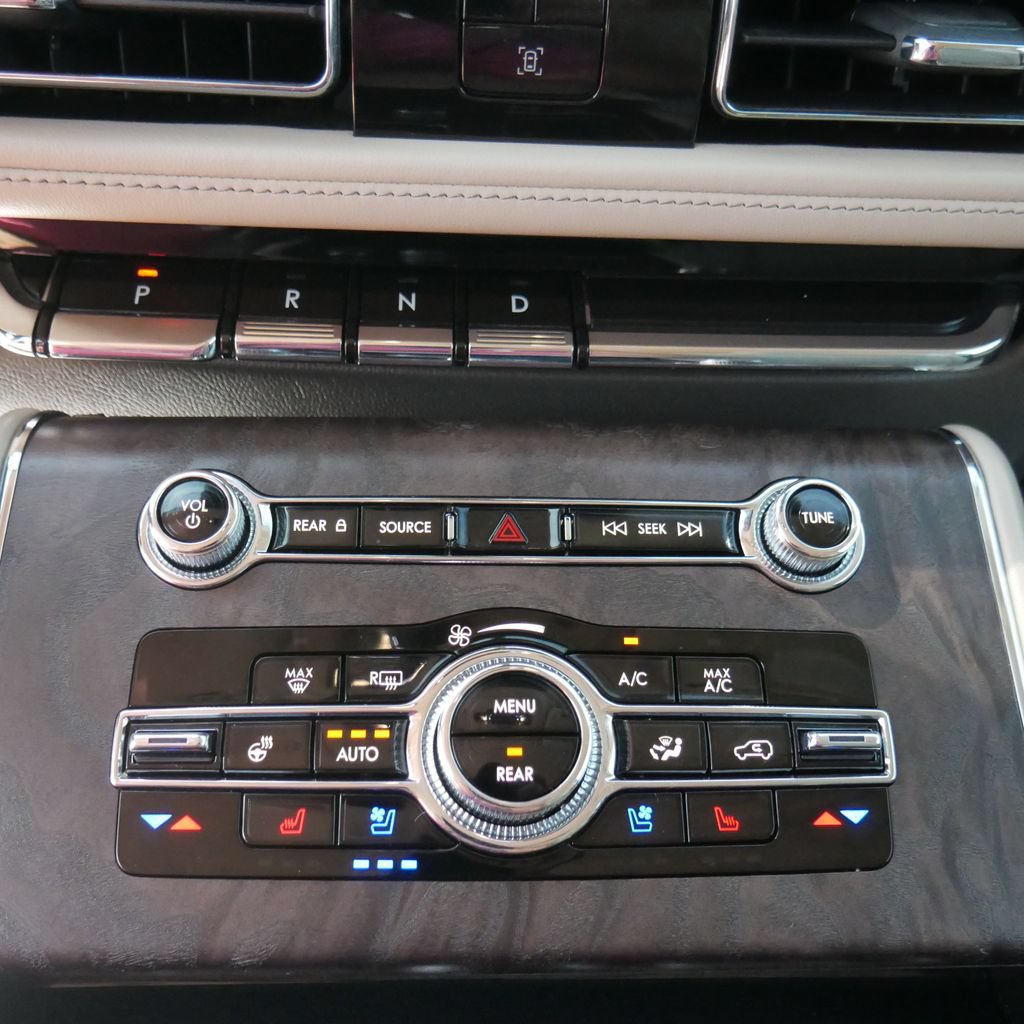 Used 2021 Lincoln Aviator Reserve w/ Elements Package Plus AWD/4WD image 31