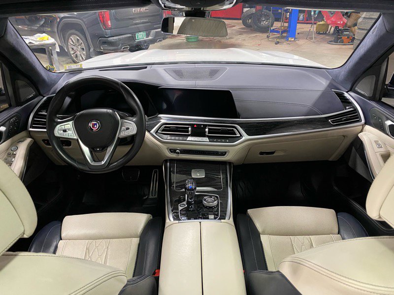 Used 2022 BMW ALPINA XB7 image 15