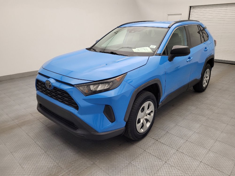 Used 2020 Toyota RAV4 LE image 2
