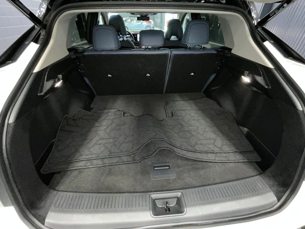 Used 2025 Nissan Ariya Platinum image 19